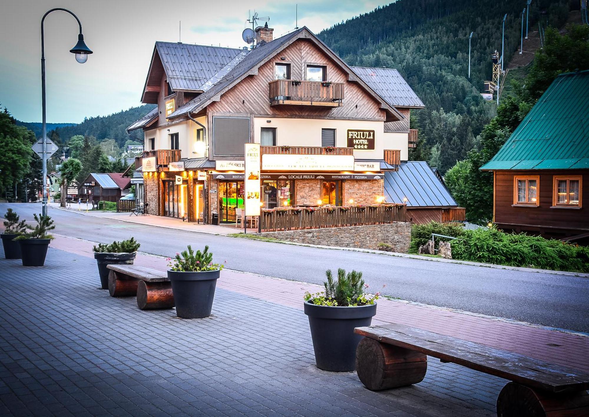 Hotel Friuli Harrachov Exterior photo